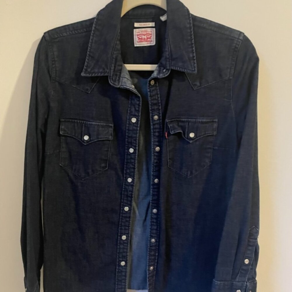 LEVI'S | Size M | Chambray Button Down